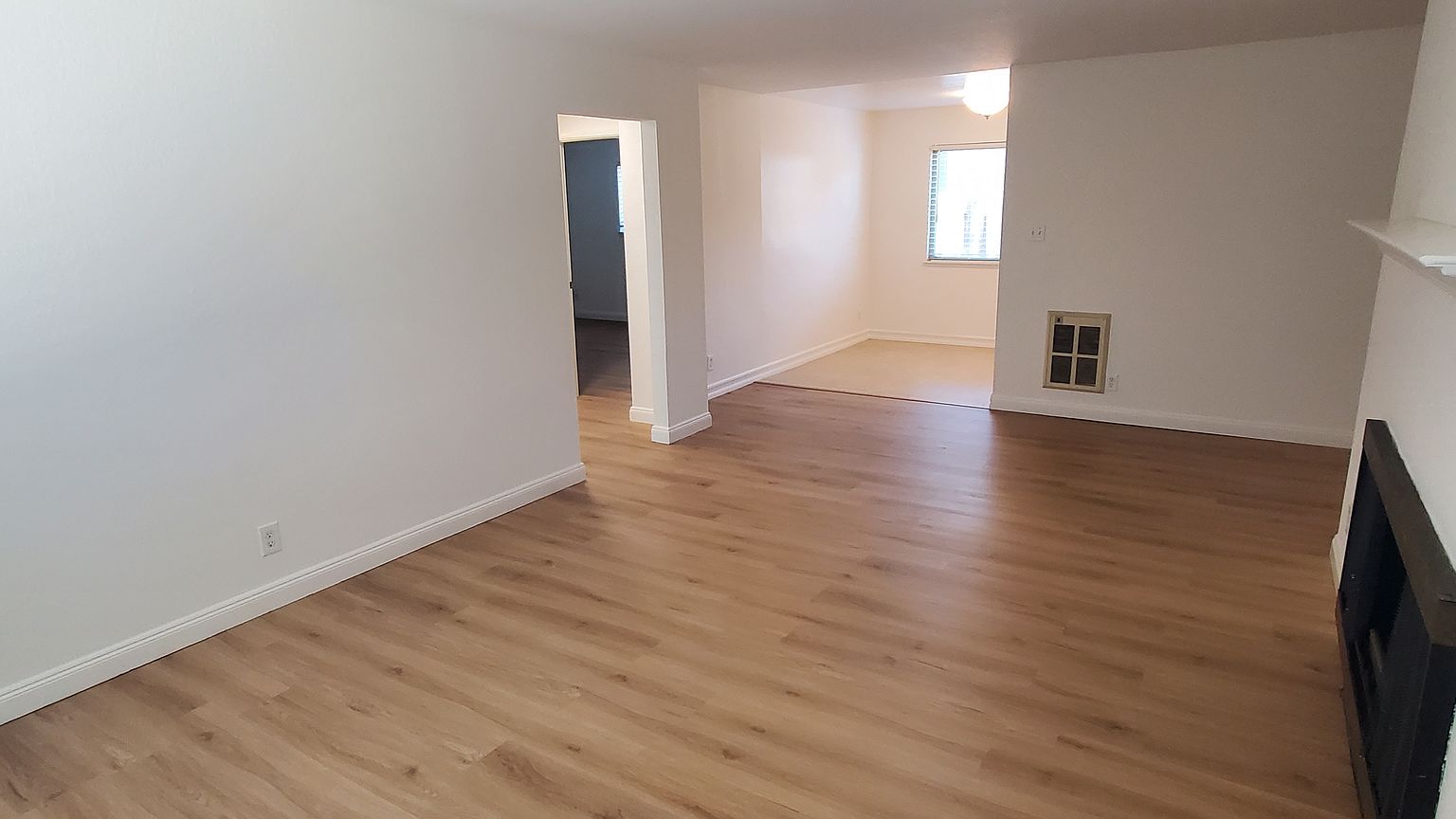 1067 Broadmoor Blvd photo 2