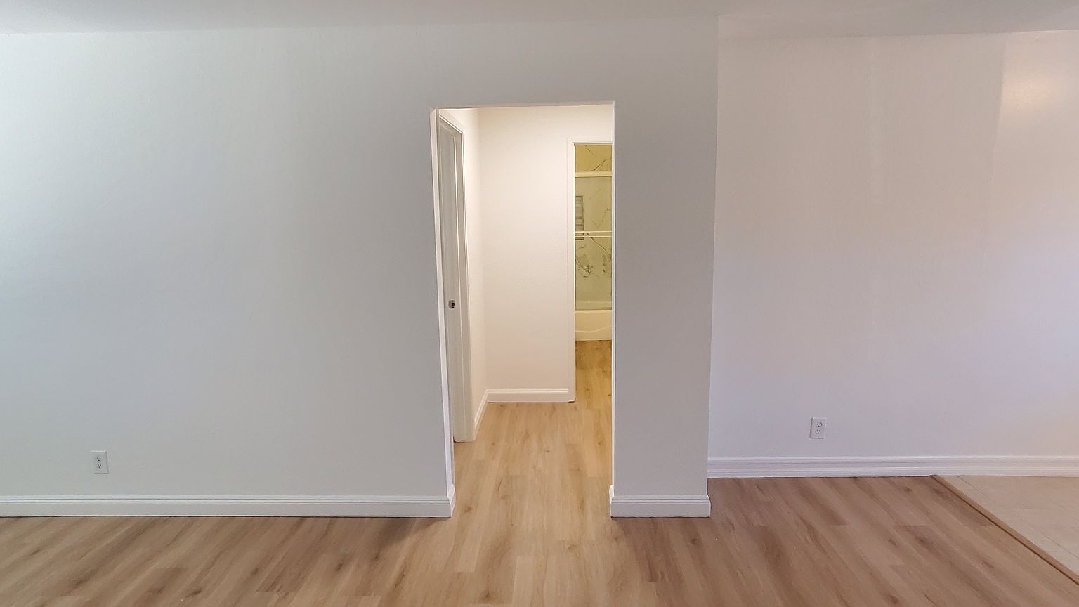 1067 Broadmoor Blvd photo 3