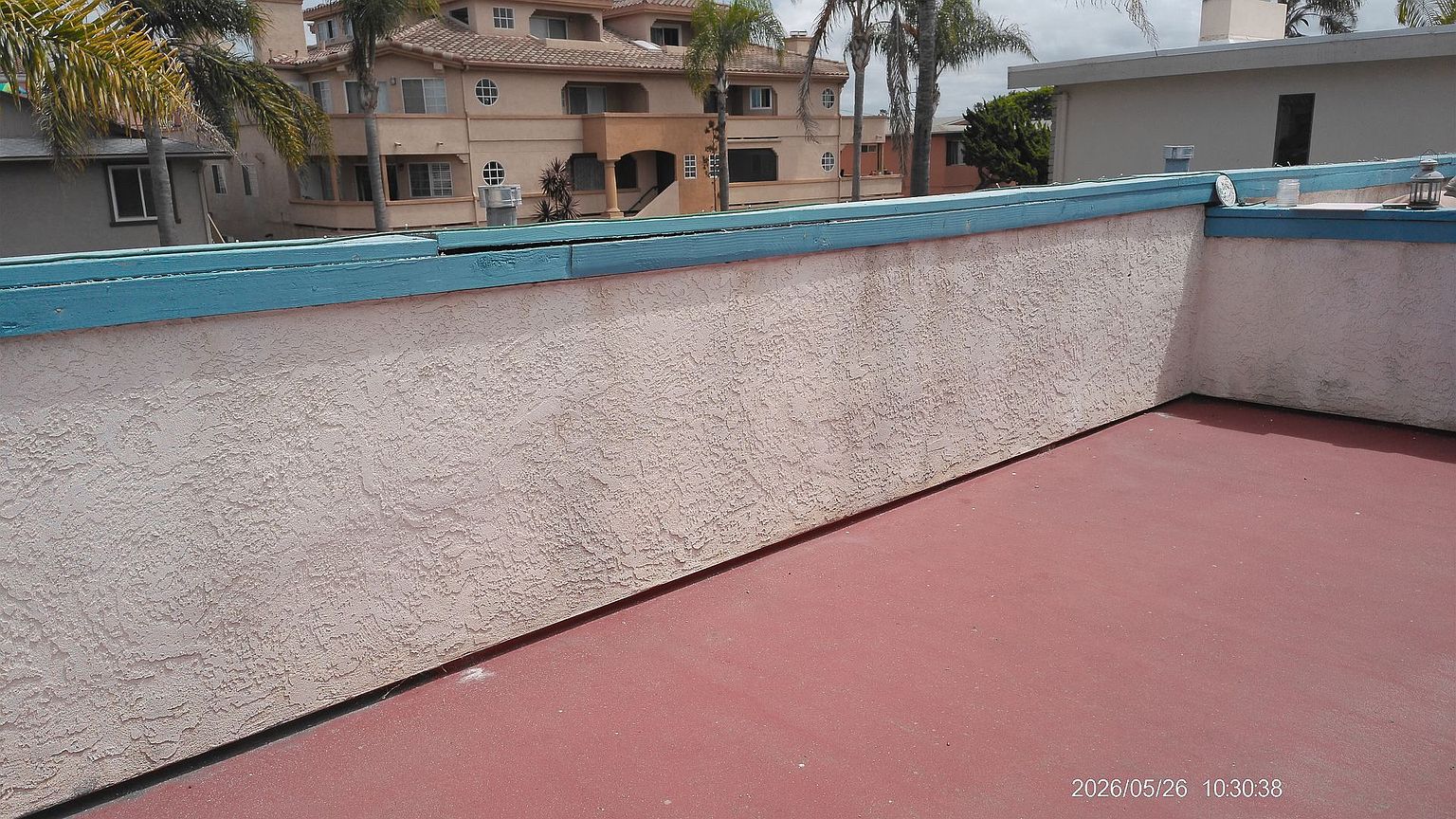239 Daisy Ave photo 4