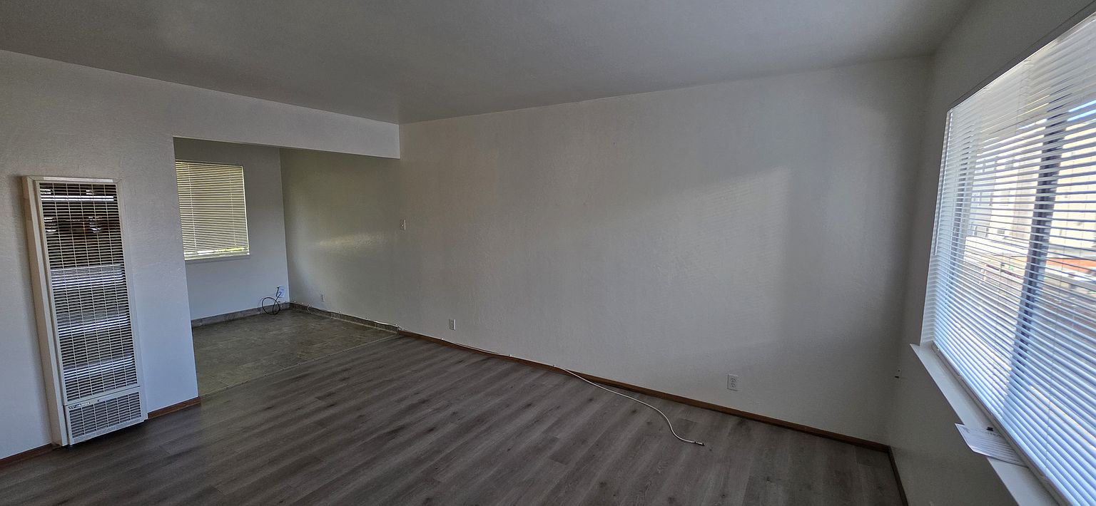 2119 Central Ave photo 2