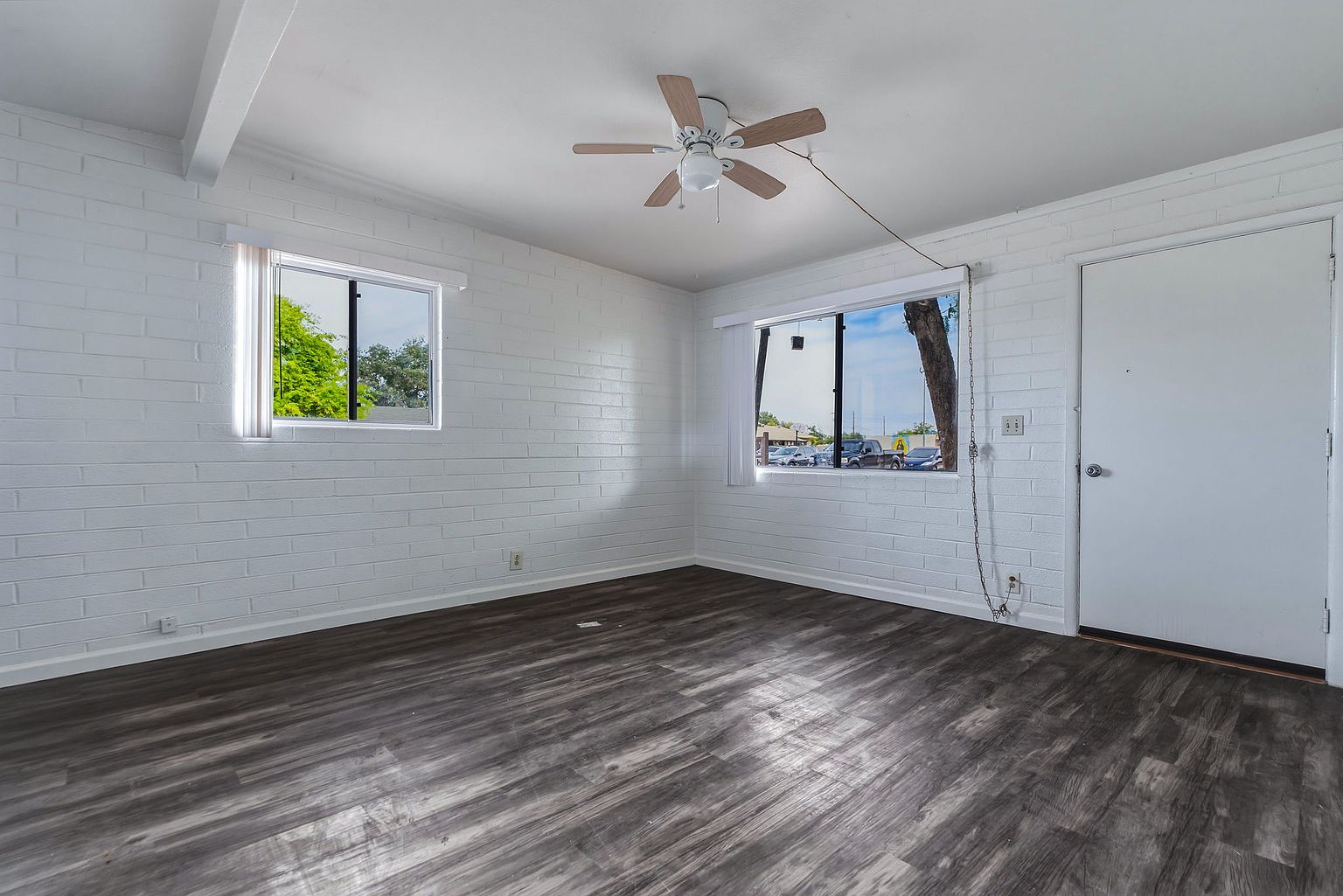1135 E Harry St photo 5