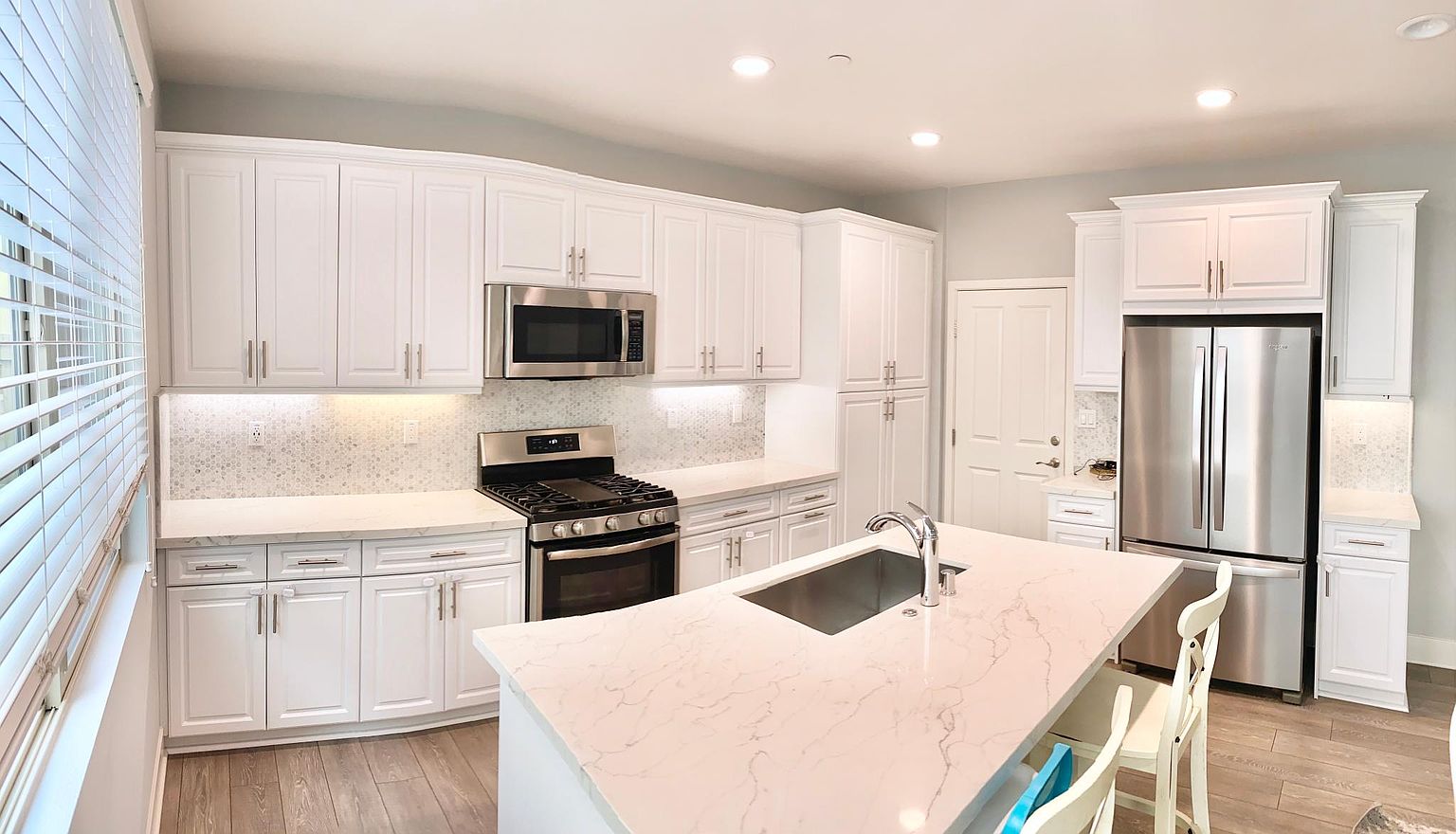 1063 1/2 Sea Glass Way photo 4