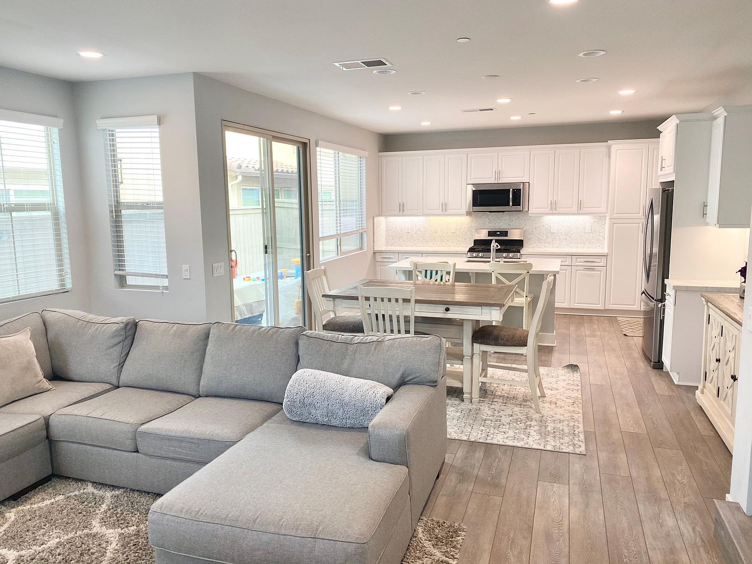 1063 1/2 Sea Glass Way photo 3