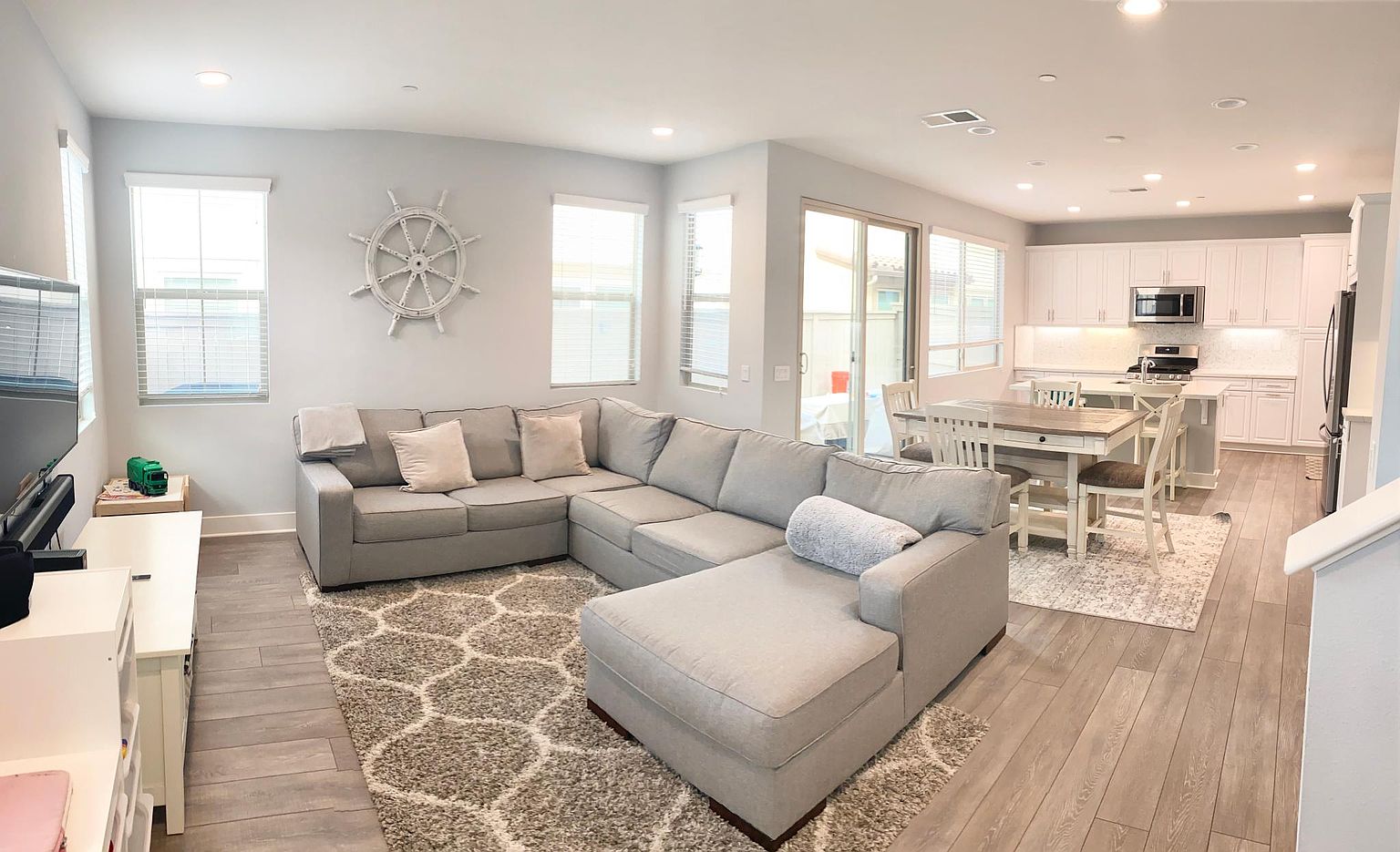 1063 1/2 Sea Glass Way photo 2