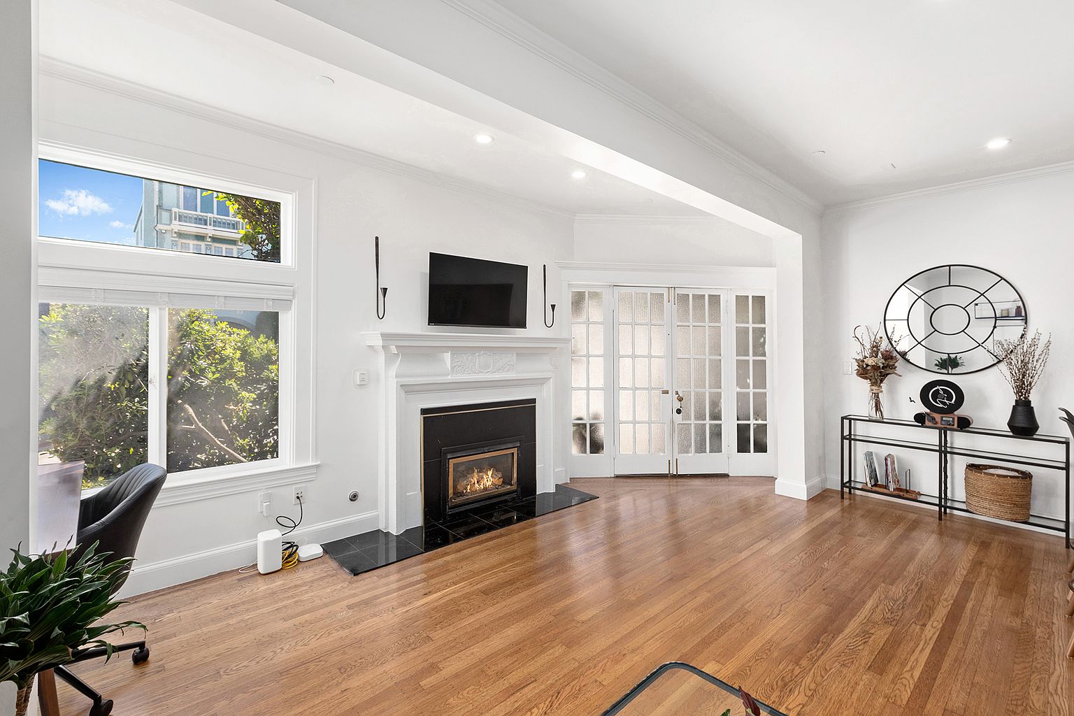 2621 Divisadero St photo 2