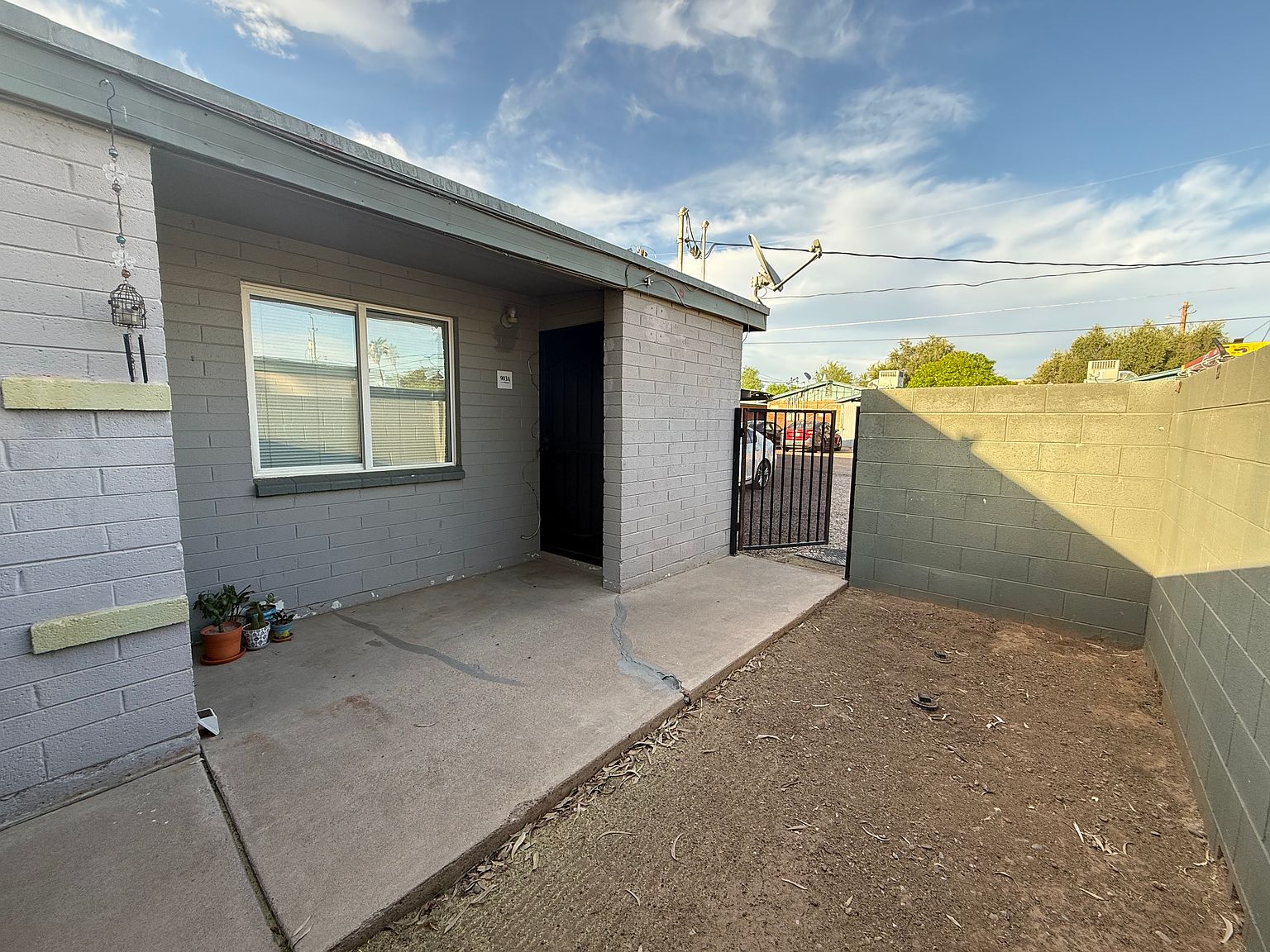 901 S Mariana St photo 2
