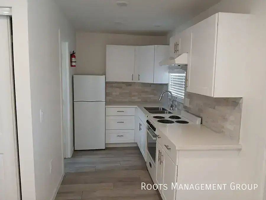 10540 E Apache Trl Lot 438 photo 3