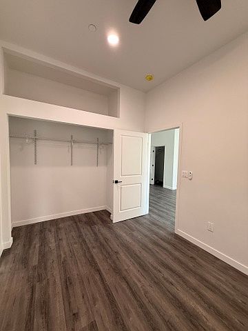 1829 N Ave photo 2