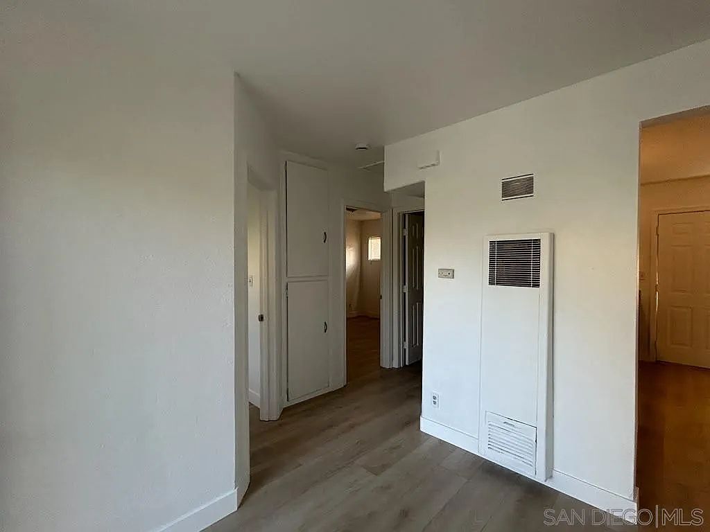 847 E Washington Ave E photo 4