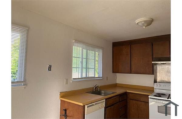 1332 Lick Ave photo 2