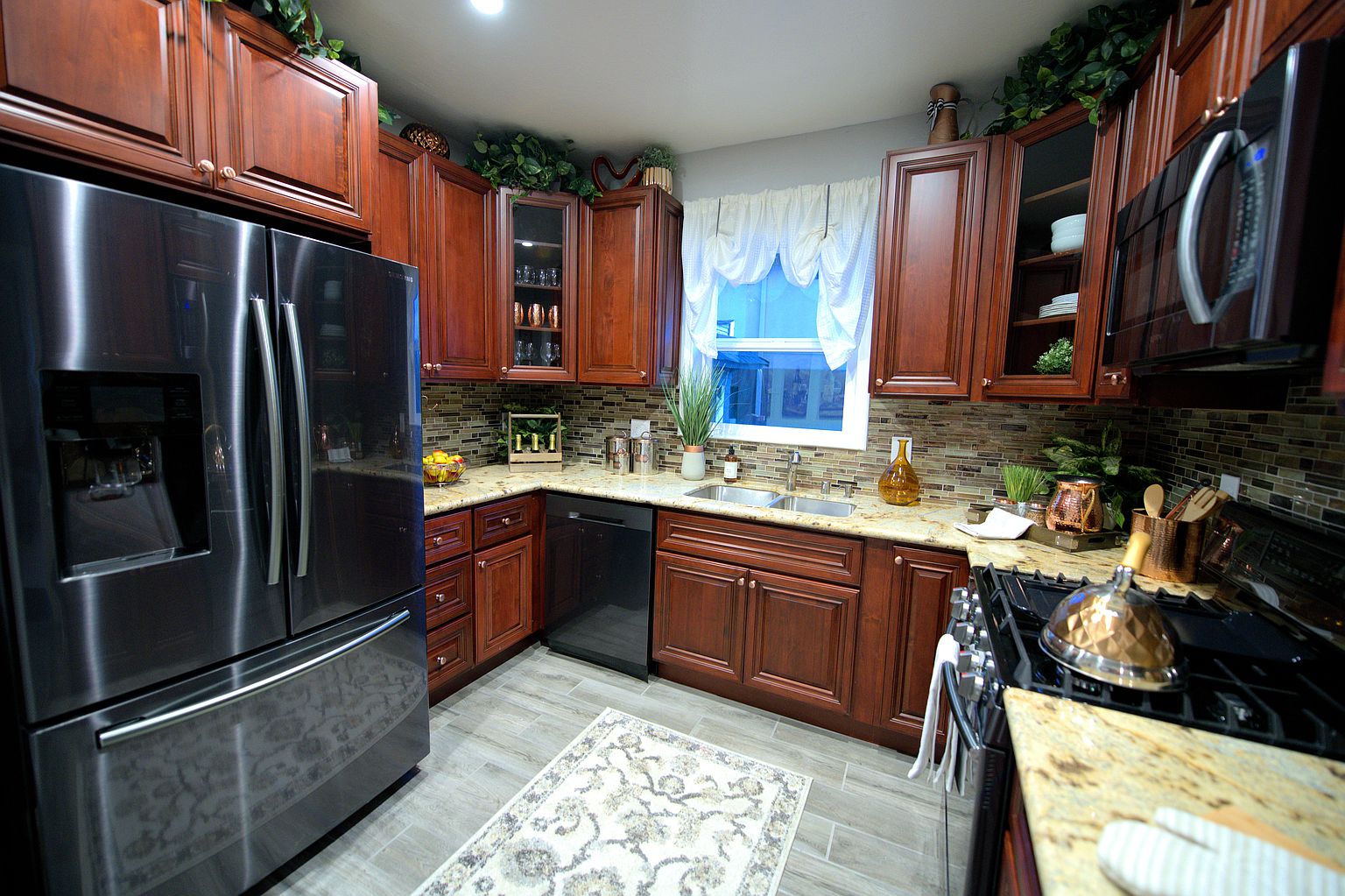 1512 Willow St photo 5