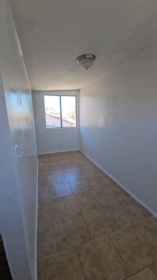 1333 W Taylor St photo 2