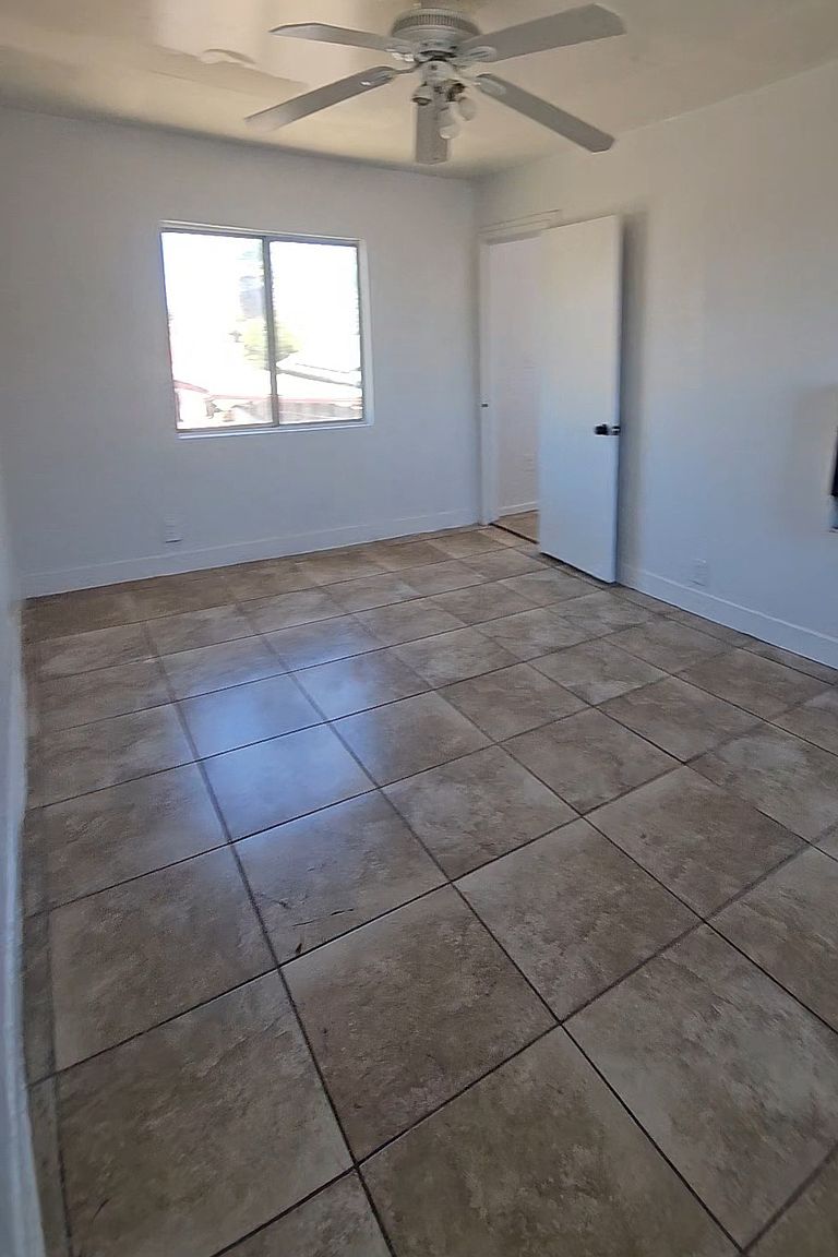 1333 W Taylor St photo 3