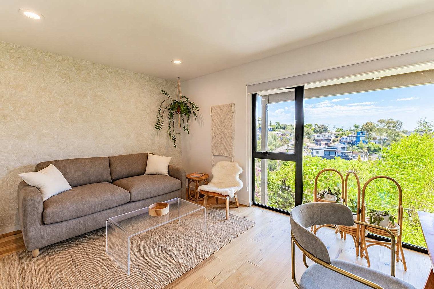 1433 Edgemont St photo 3
