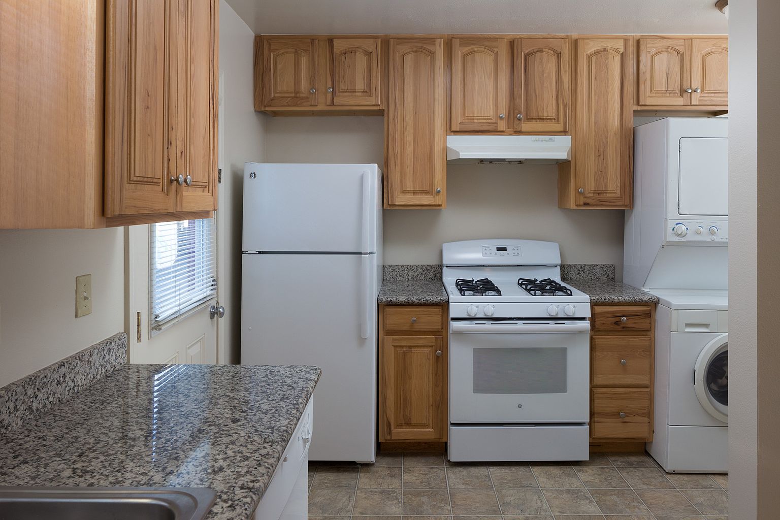 6605-6605 Moeser Ln El Cerrito, CA 94530 photo 4