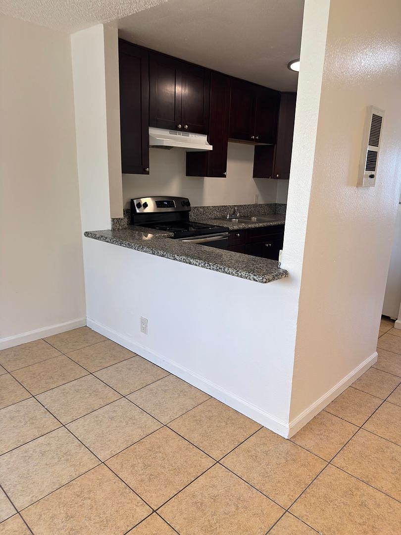P4343-09 photo 4