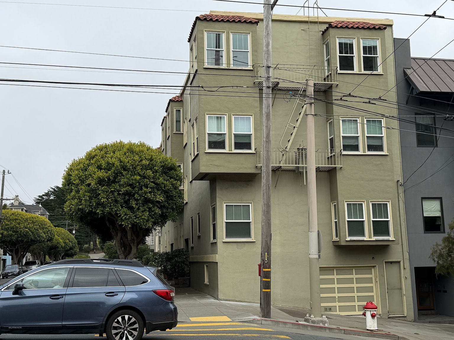 1BR/1BA Apartment on Washington St · San Francisco photo 2