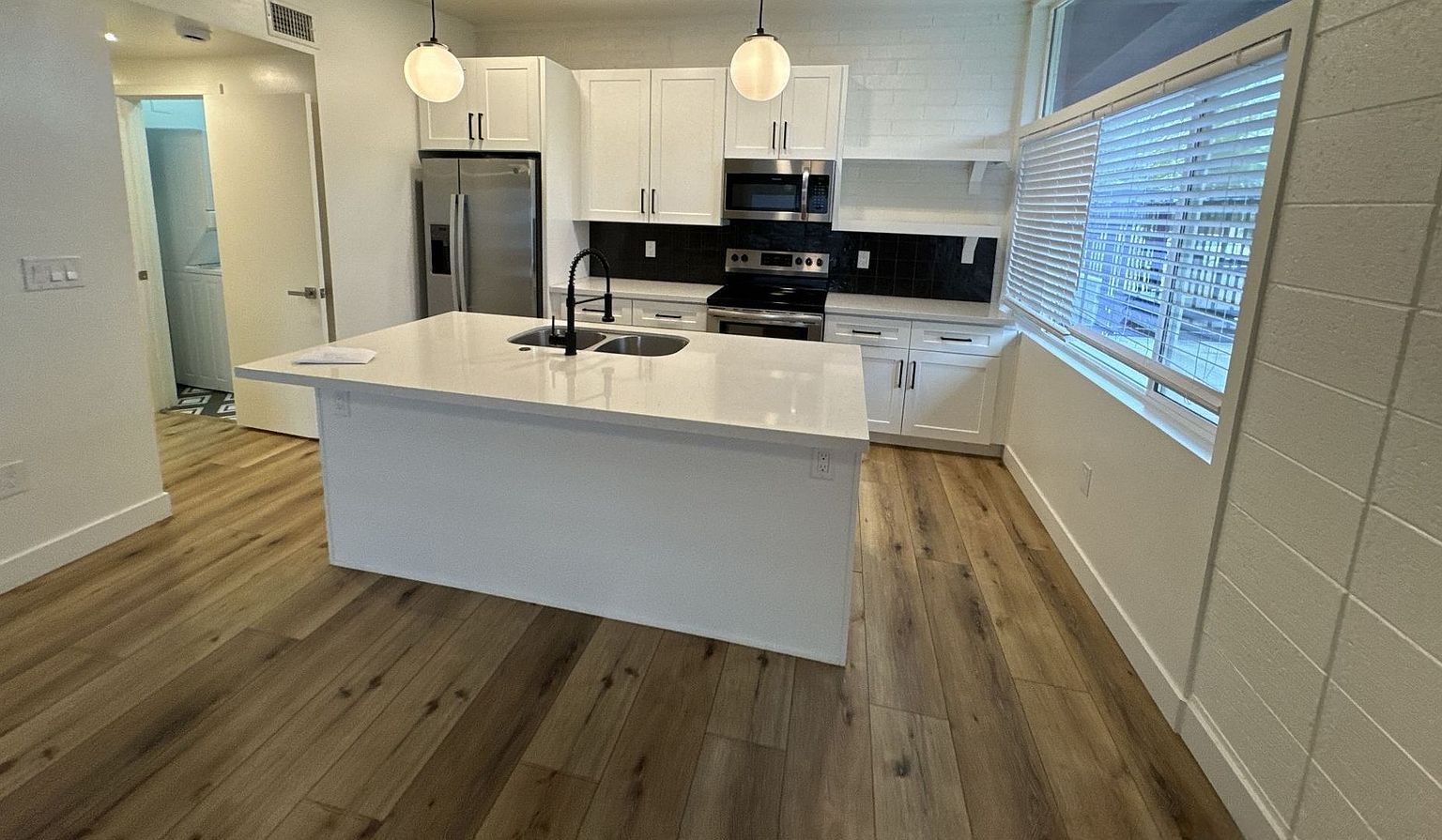 6626 E Cheery Lynn Rd Scottsdale, AZ 85251 photo 2