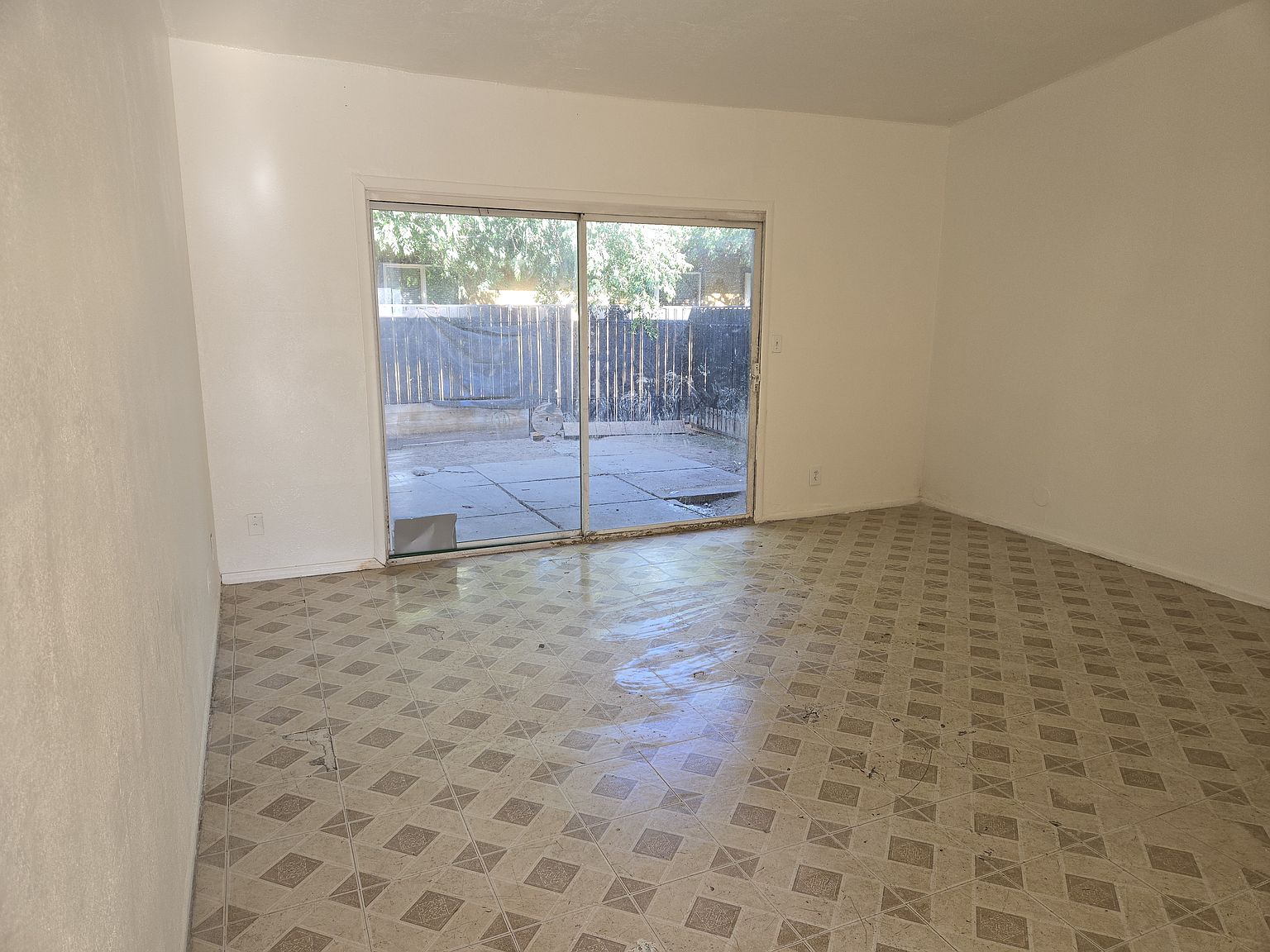 2108 W Heatherbrae Dr photo 4