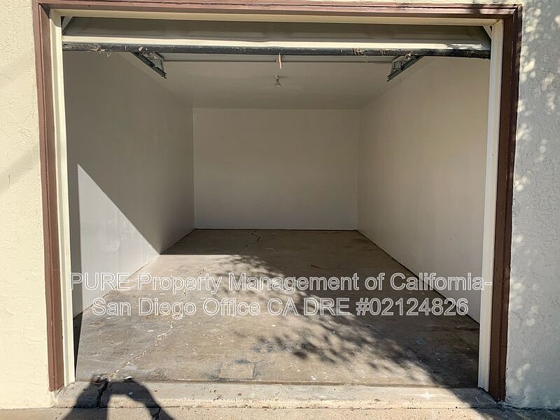 1124 Florence St photo 2
