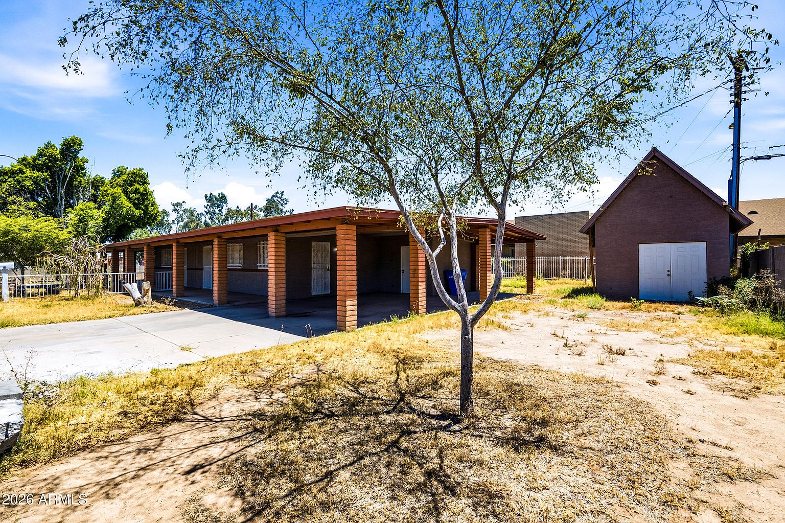 3905 W Almeria Rd Phoenix, AZ 85009 photo 2