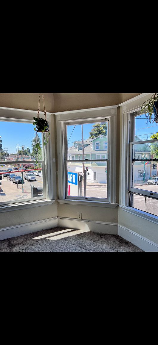 1196 Park Ave photo 5