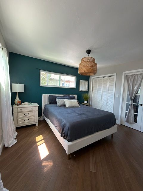 4664 Kansas St photo 4