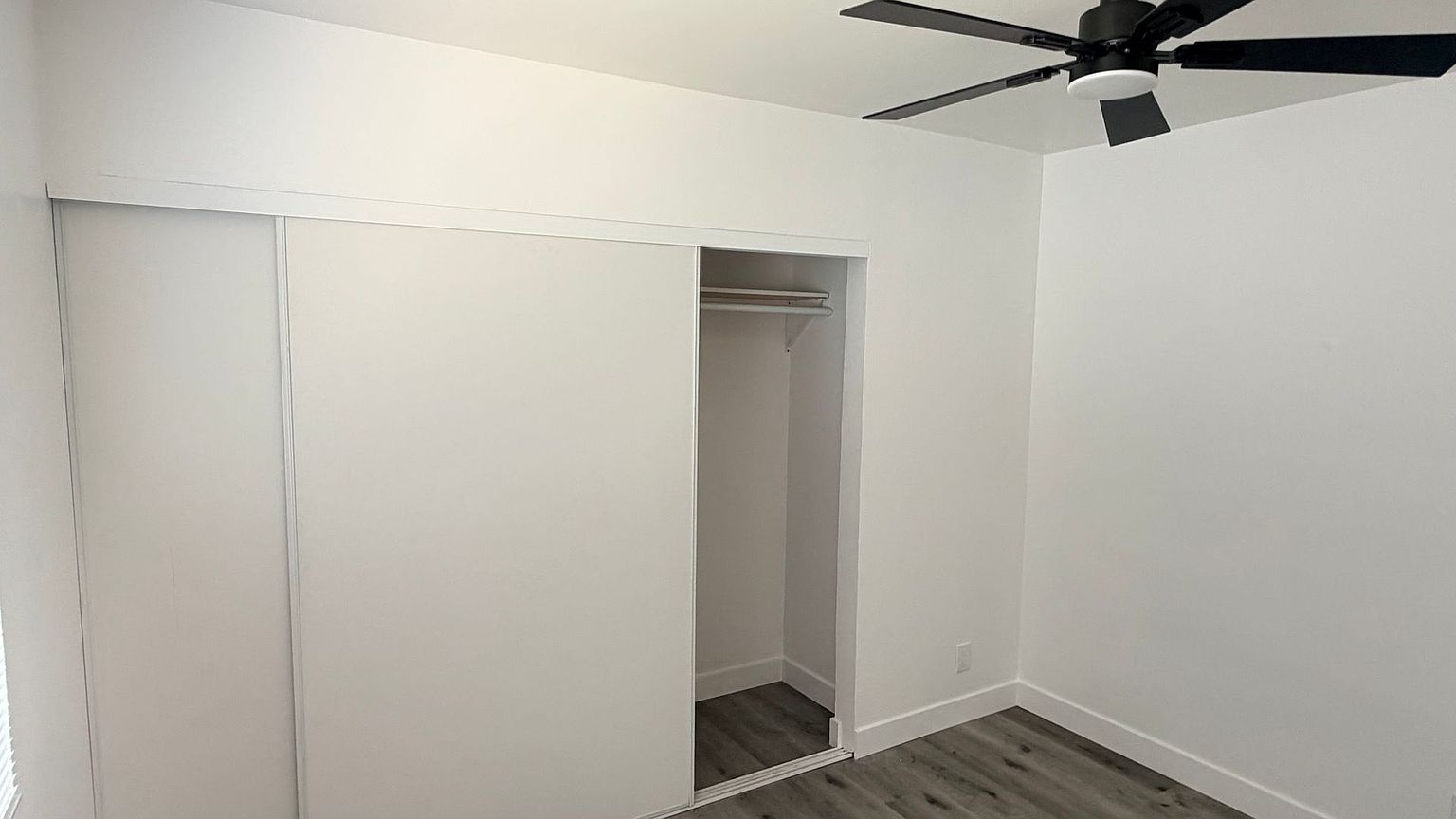 200 E Park Ave photo 2