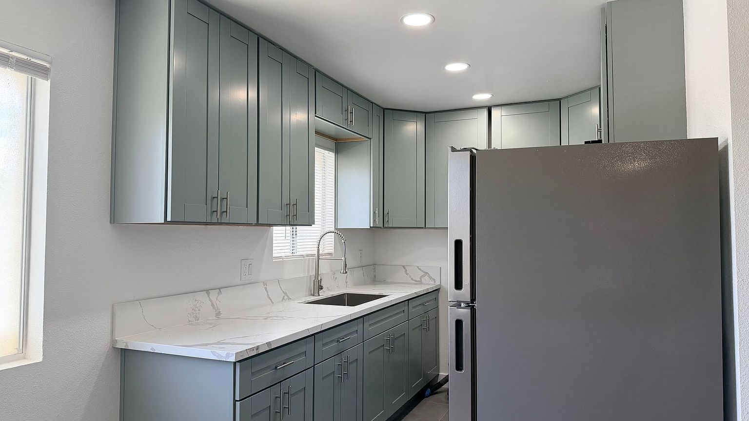 200 E Park Ave photo 4