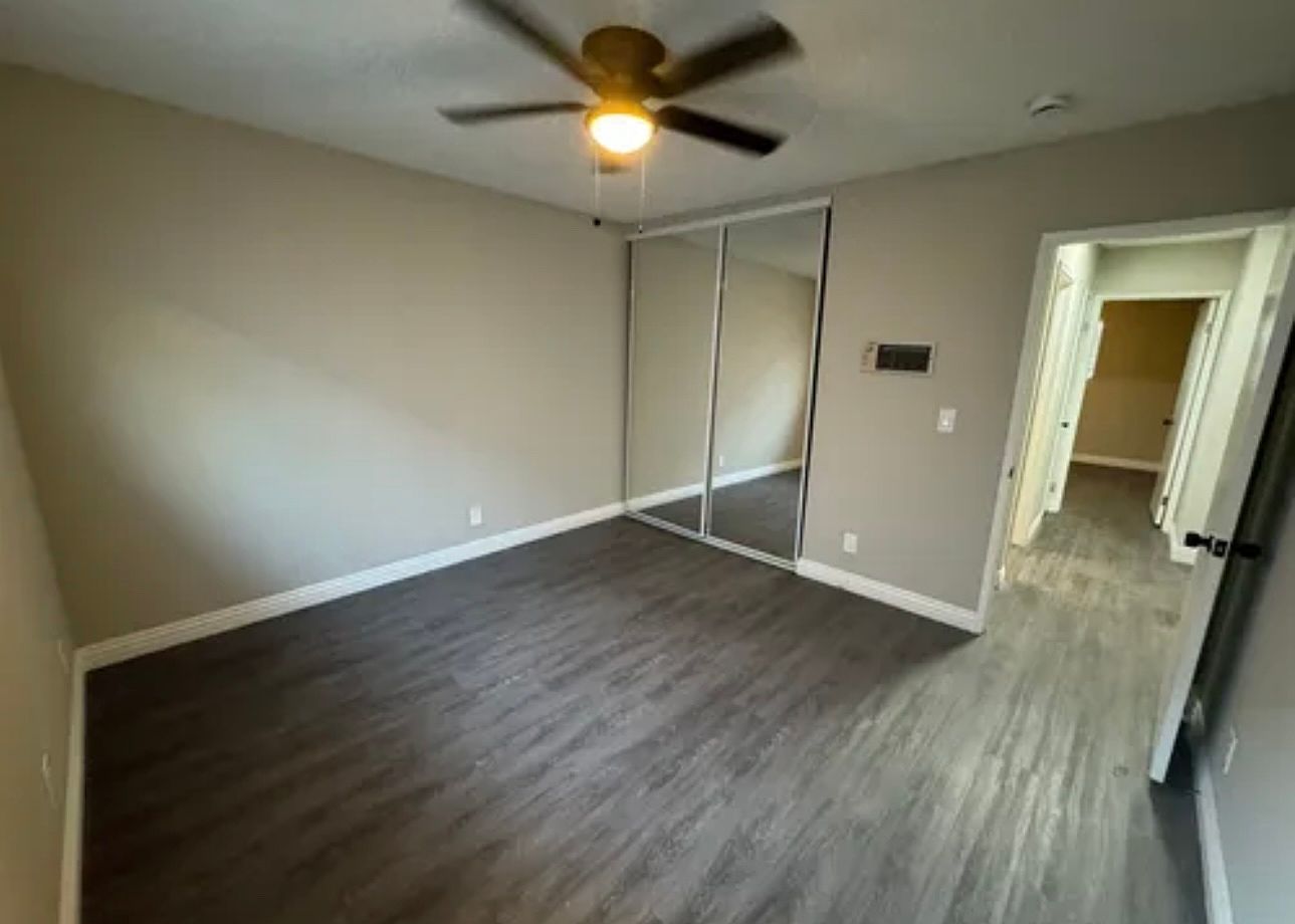 317 Zenith St photo 4