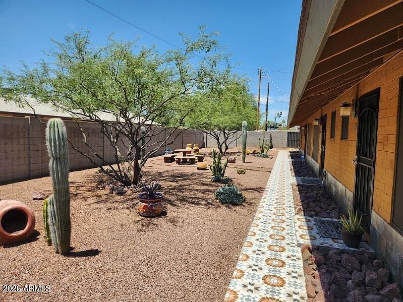 3026 E Brill St Phoenix, AZ 85008 photo 3