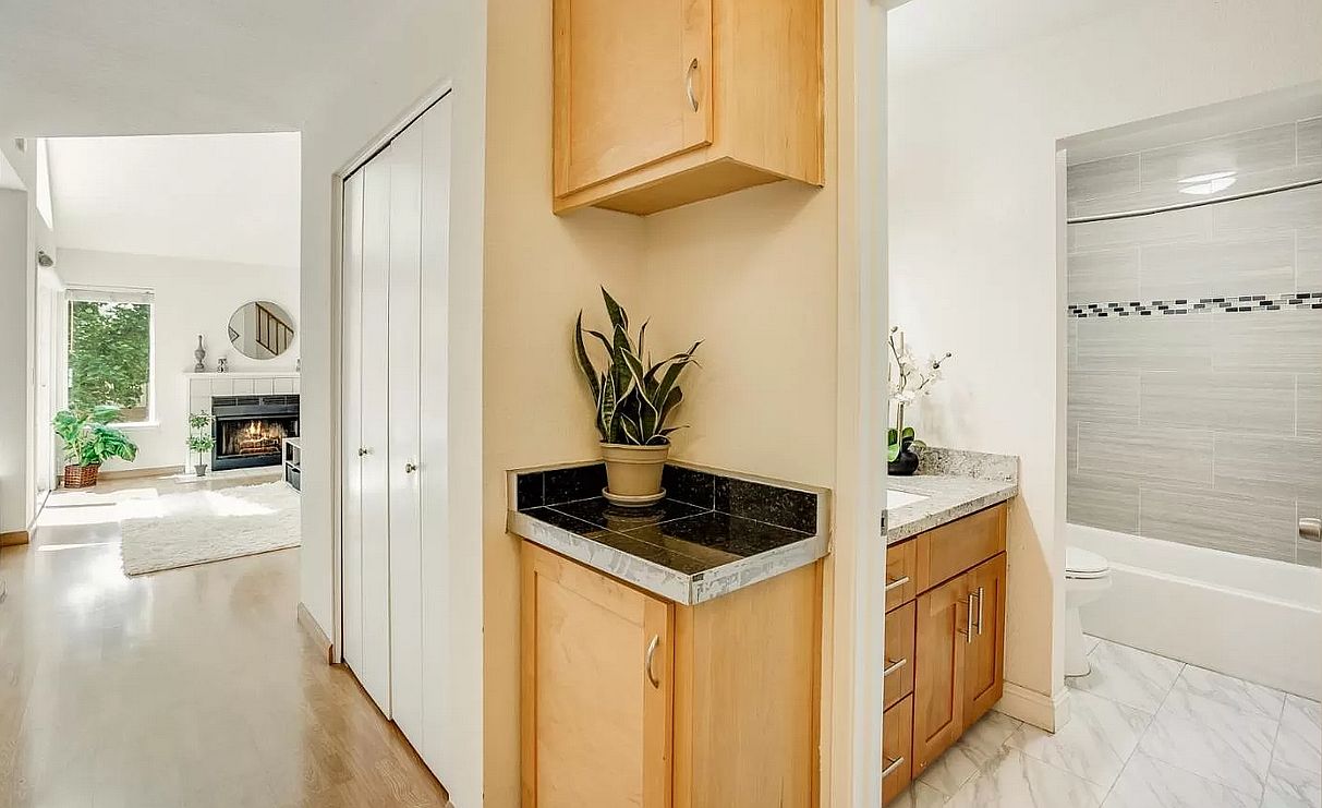 5307 Borneo Cir photo 4
