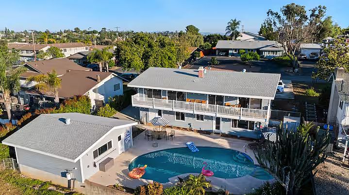 321 W Kalmia St W photo 4