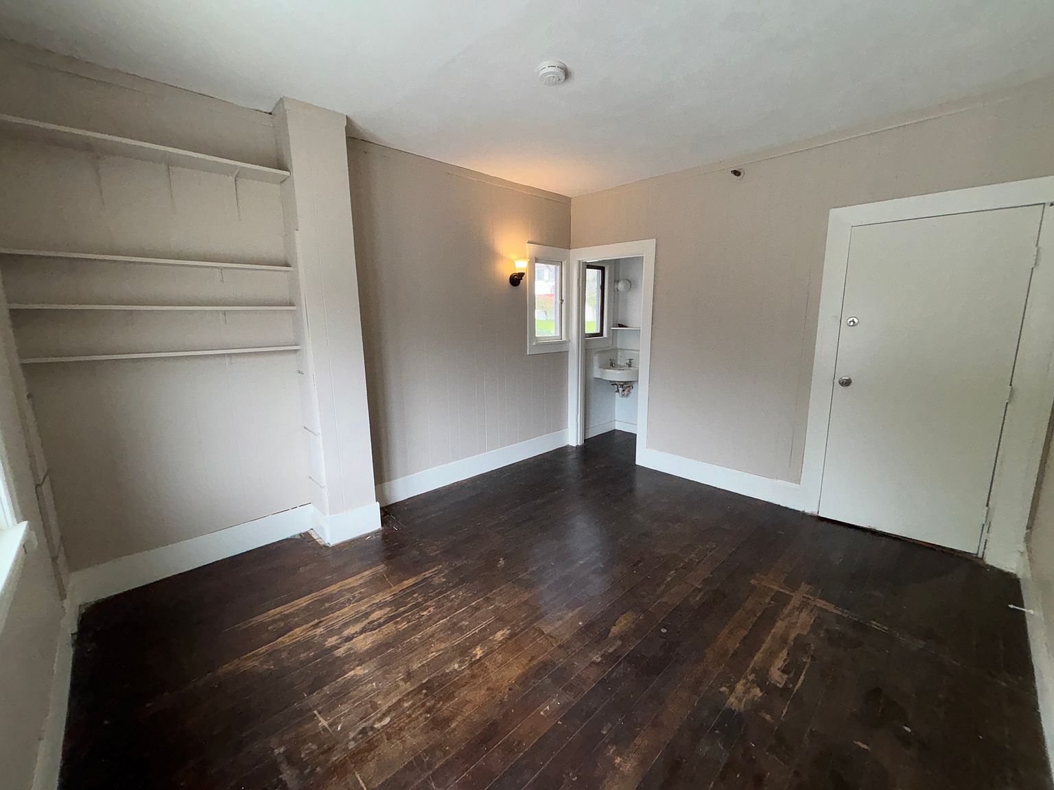 2434 Warring St photo 3