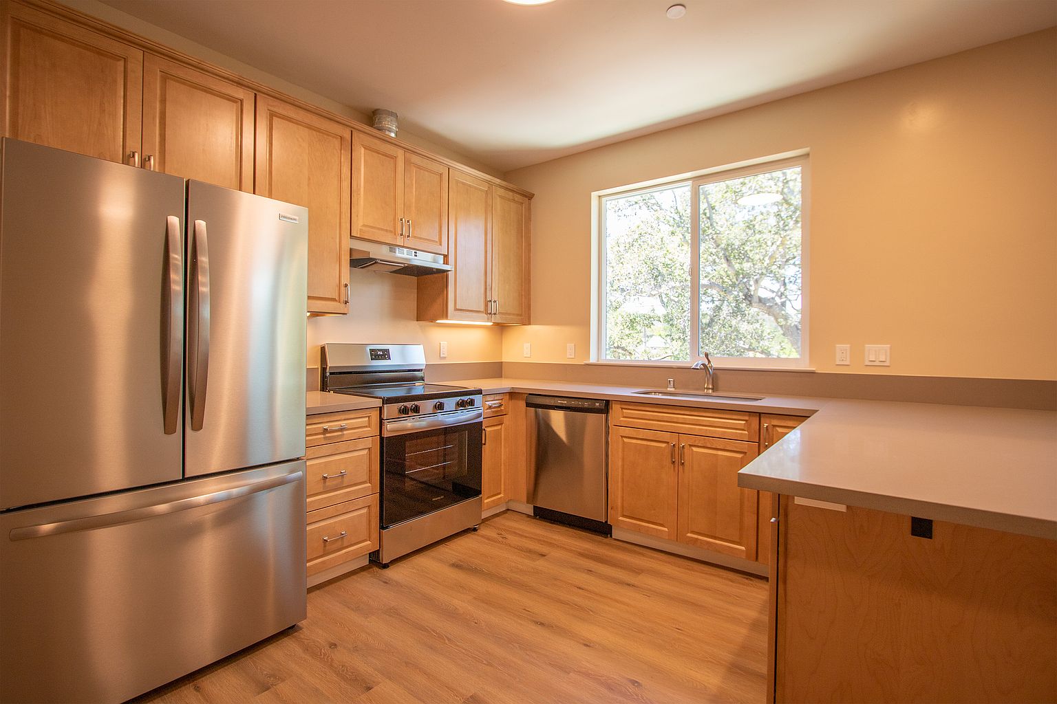 2BR/2BA Apartment on Capitola Road Ext · Santa Cruz photo 2