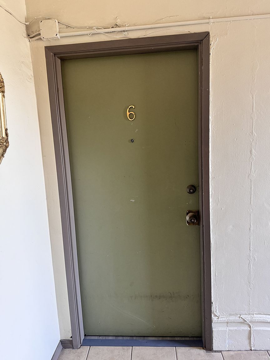 1021 18th St unit 6 photo 3