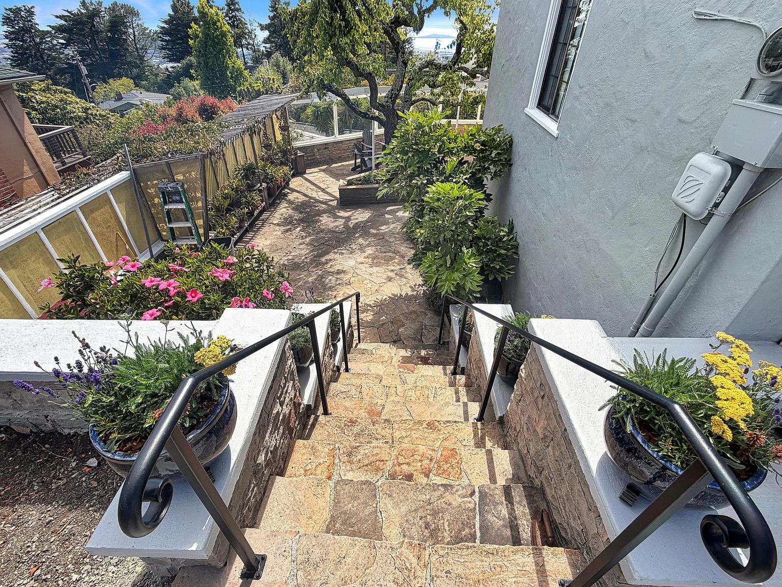 34 Arlington Ave photo 4