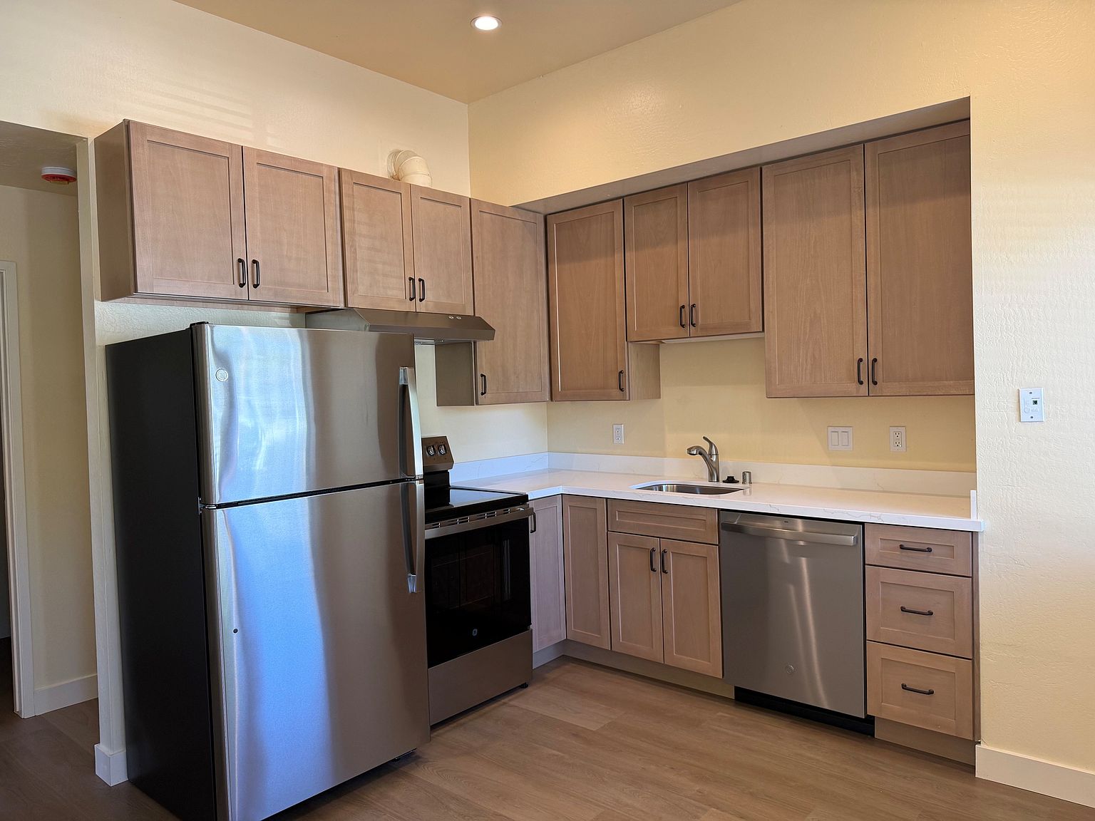 14 Willow St photo 2