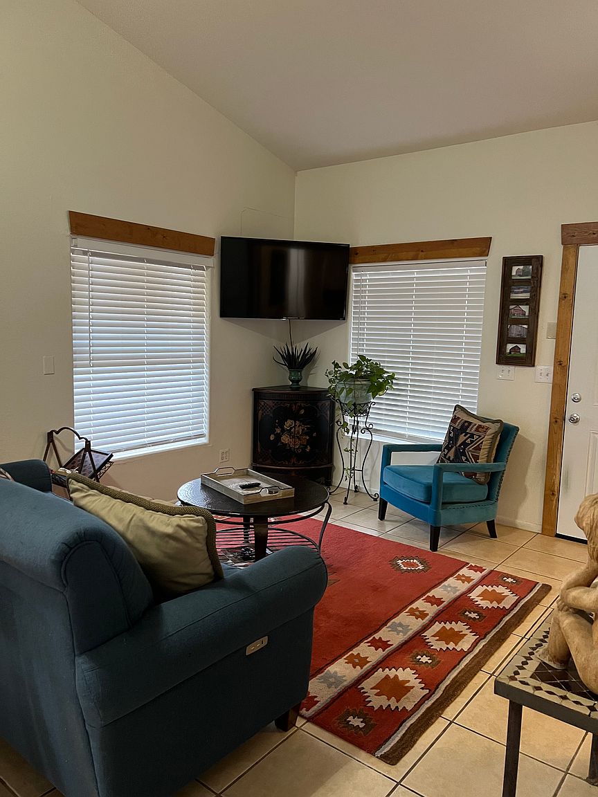 7123 E Kalil Dr photo 3