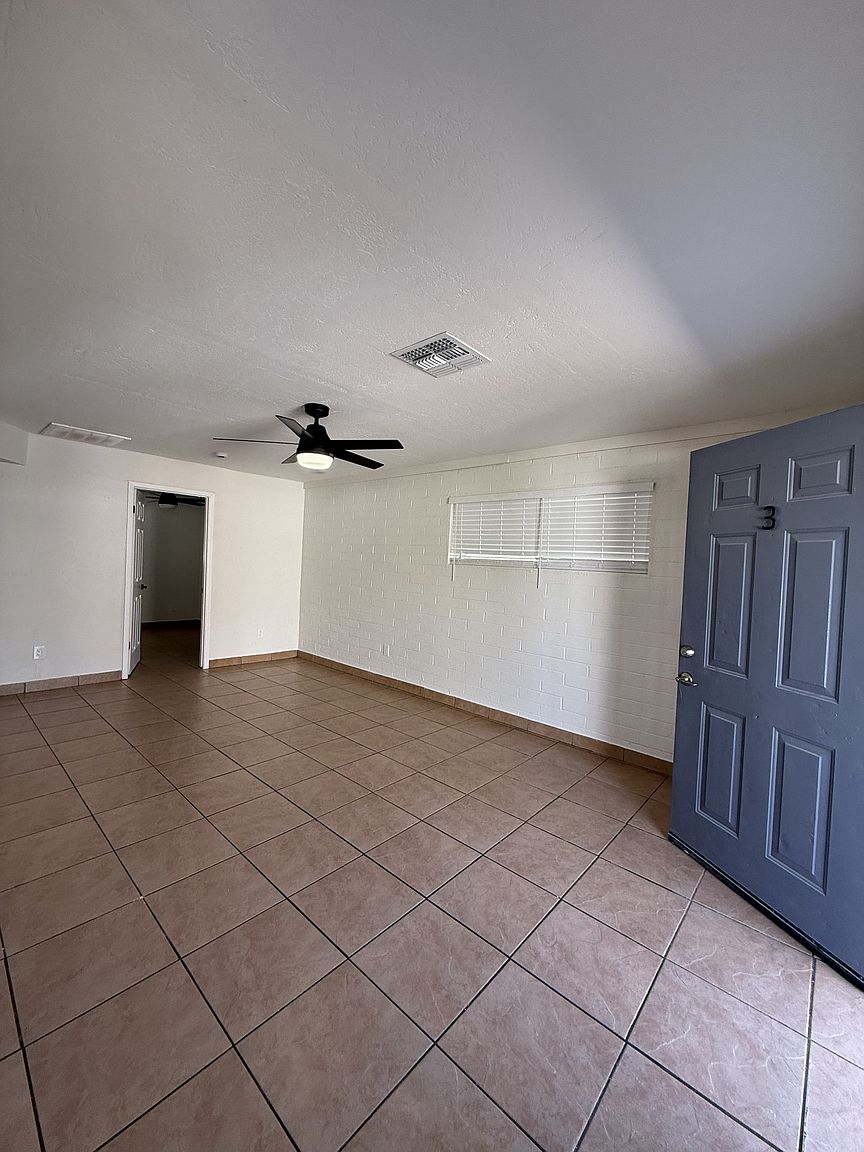1402 E Roosevelt St photo 2