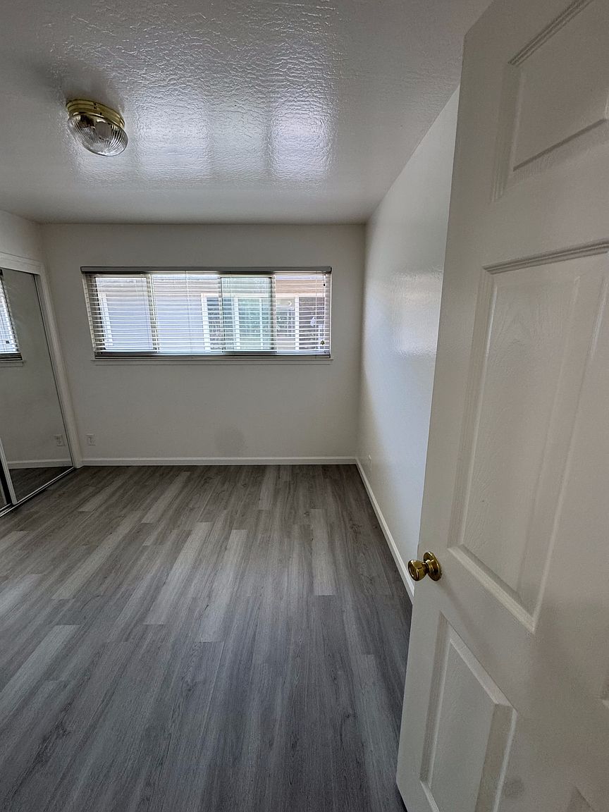 Apartments on 9th Ave Unit 8 · Redwood City