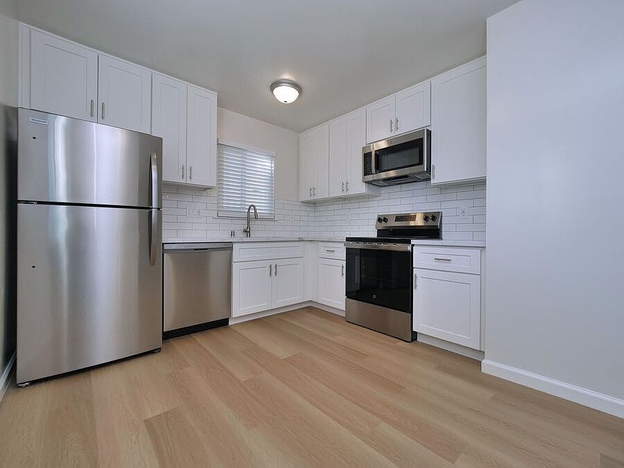 2BR/1BA Apartment on 150th Avenue Unit A · San Leandro