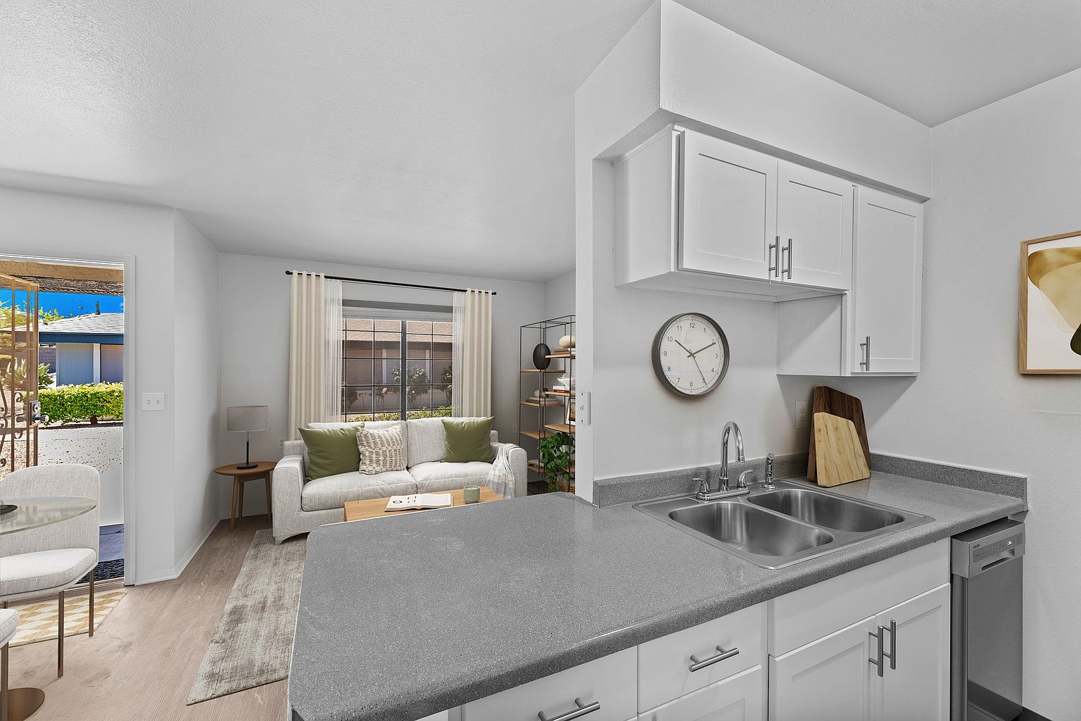 Coronado Glen I: Two-Bedroom photo 2