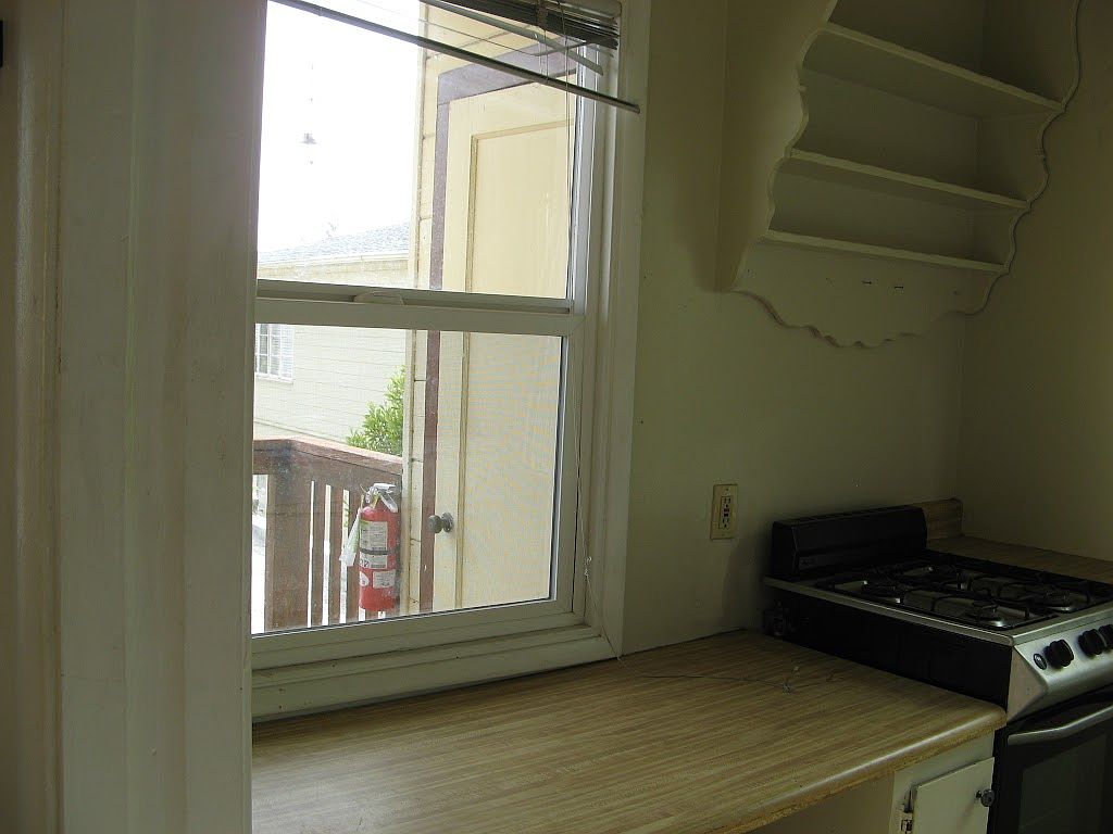 2534 Piedmont Ave photo 3