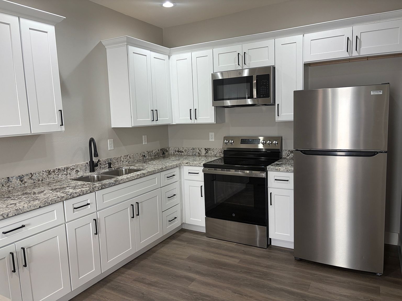2057 E Orange St. unit A photo 4