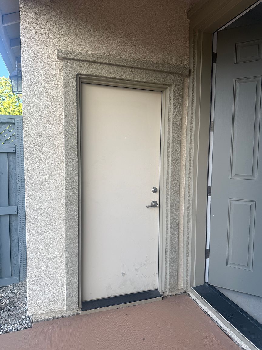 1553 S Perkins Pl photo 2