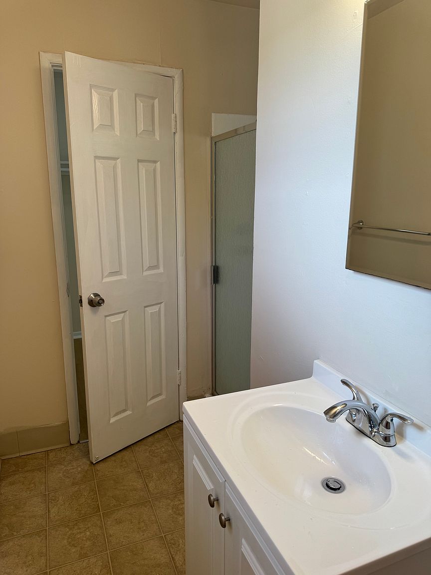 Sandpiper Apartments photo 5