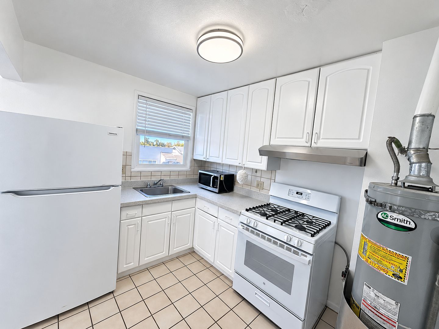 1503 88th Ave Oakland, CA 94621 photo 3