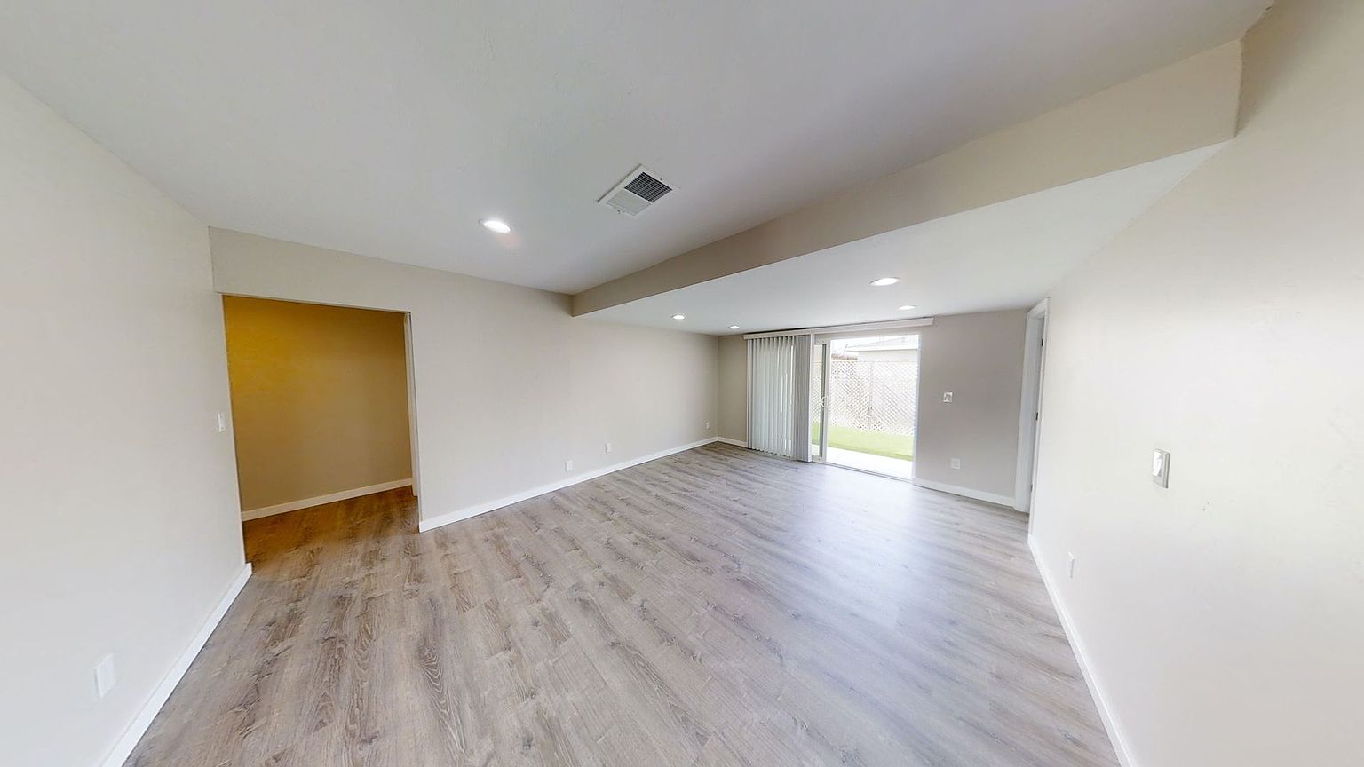 Remodeled 3 Br 1 Ba! photo 4