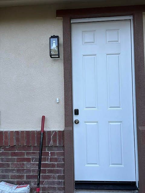 663 S Prosperity St photo 4